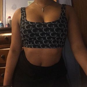 crop top 🖤